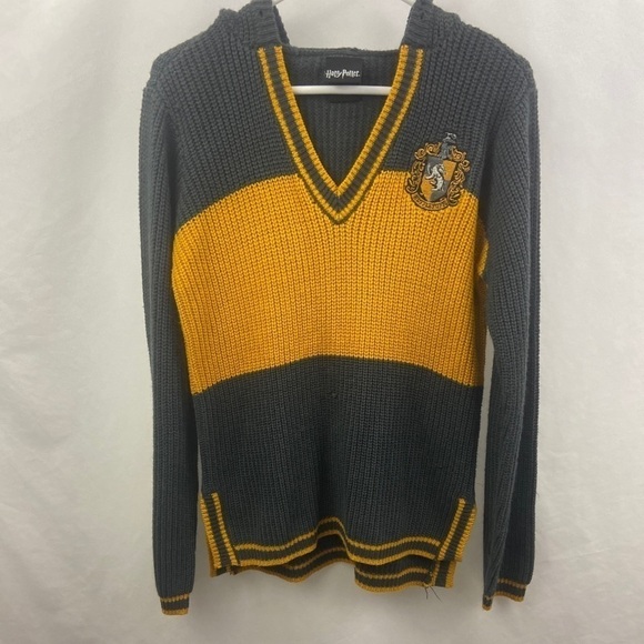 Harry Potter Hufflepuff Sweater Women’s Size Small V Neck Hooded Spell Out Patch - Picture 1 of 10
